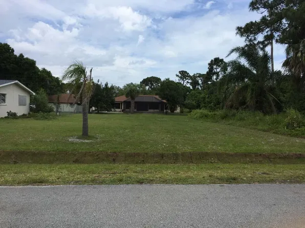 7204 Pacific Ave, Fort Pierce, FL 34951