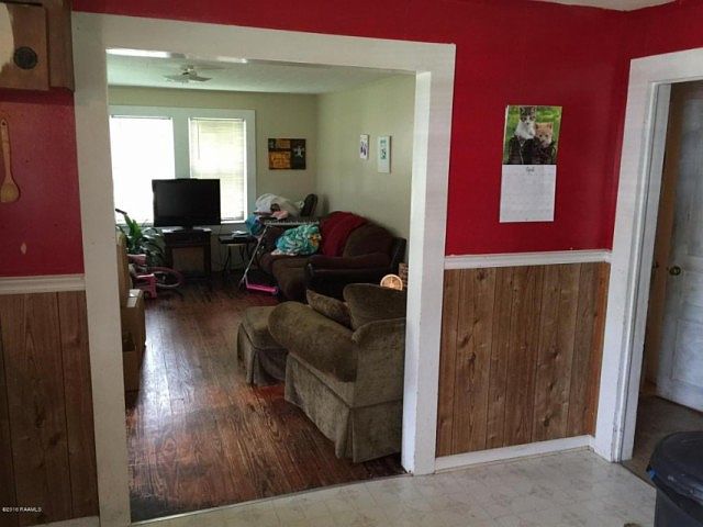 2nd image of 1012 W 7th St