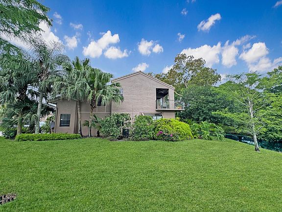 2nd image of 1661 Cypress Pointe Drive #5b