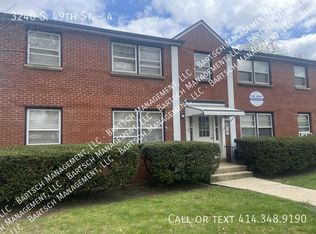 3240 S 49th St #4, Milwaukee, WI 53219