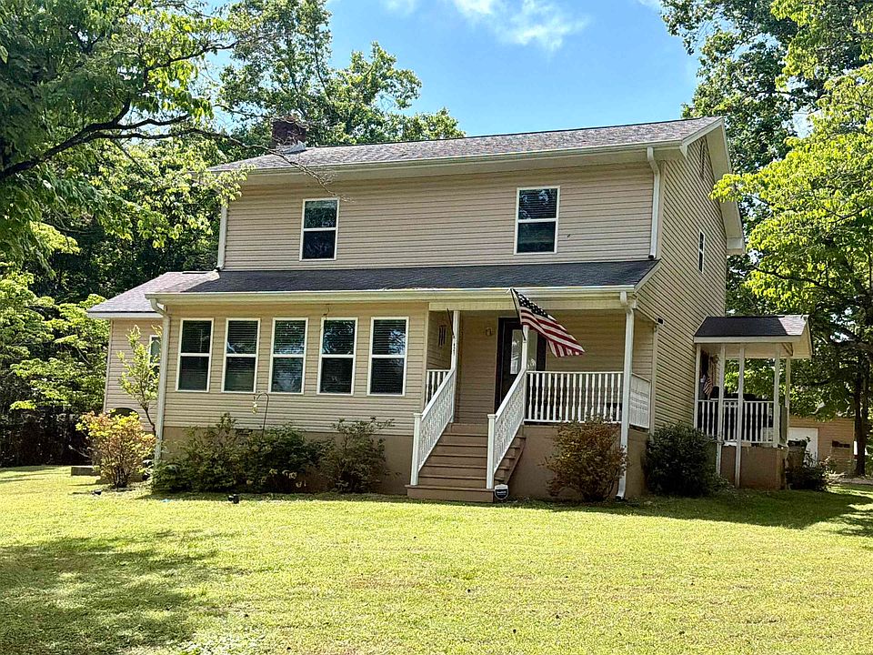 1st image of 421 Lakeview Dr