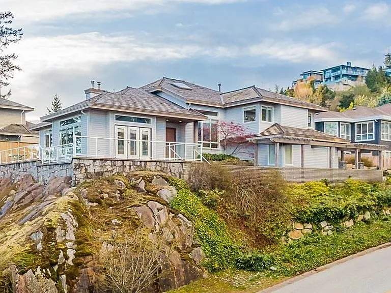 4751 Headland Dr — Photo 2