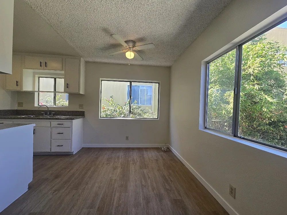 2 bed, 900 sqft, $1,995 — Photo 2