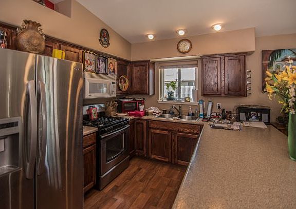 Kit w/ Range/ Refrigerator