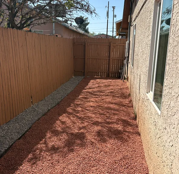 3321 E Bellevue St — Photo 3