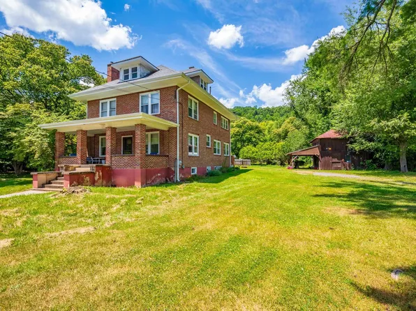 11 Wolf Creek Hwy, Rocky Gap, VA 24366