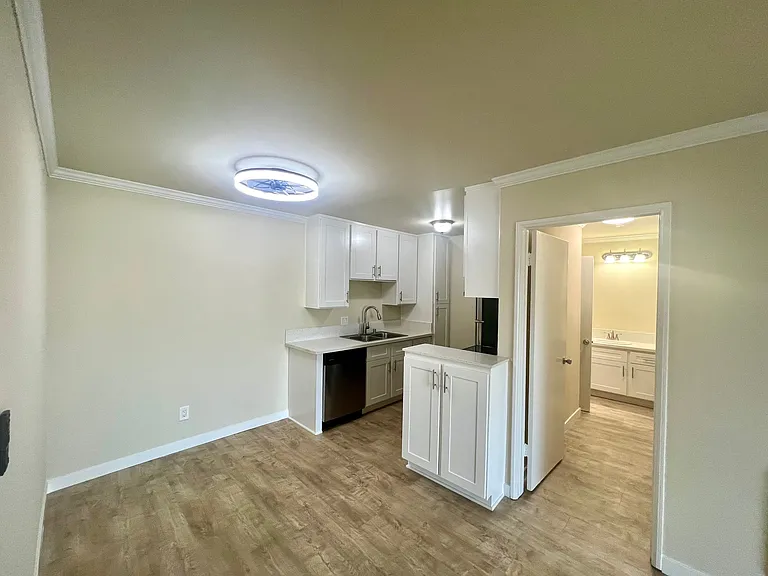 433 Pioneer Drive — Photo 30