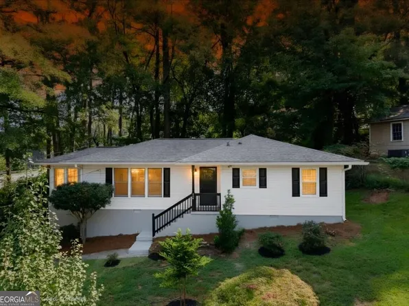 220 Woods Dr NE, Marietta, GA 30060