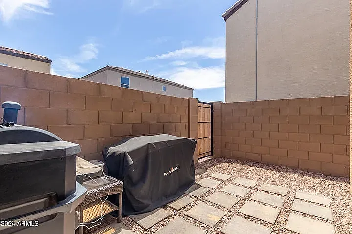 8216 W Albeniz Pl — Photo 23