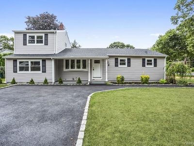 8 Fleet Road, Shirley, NY, 11967