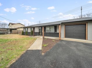 108 Lynwood Ln, Oak Ridge, TN 37830