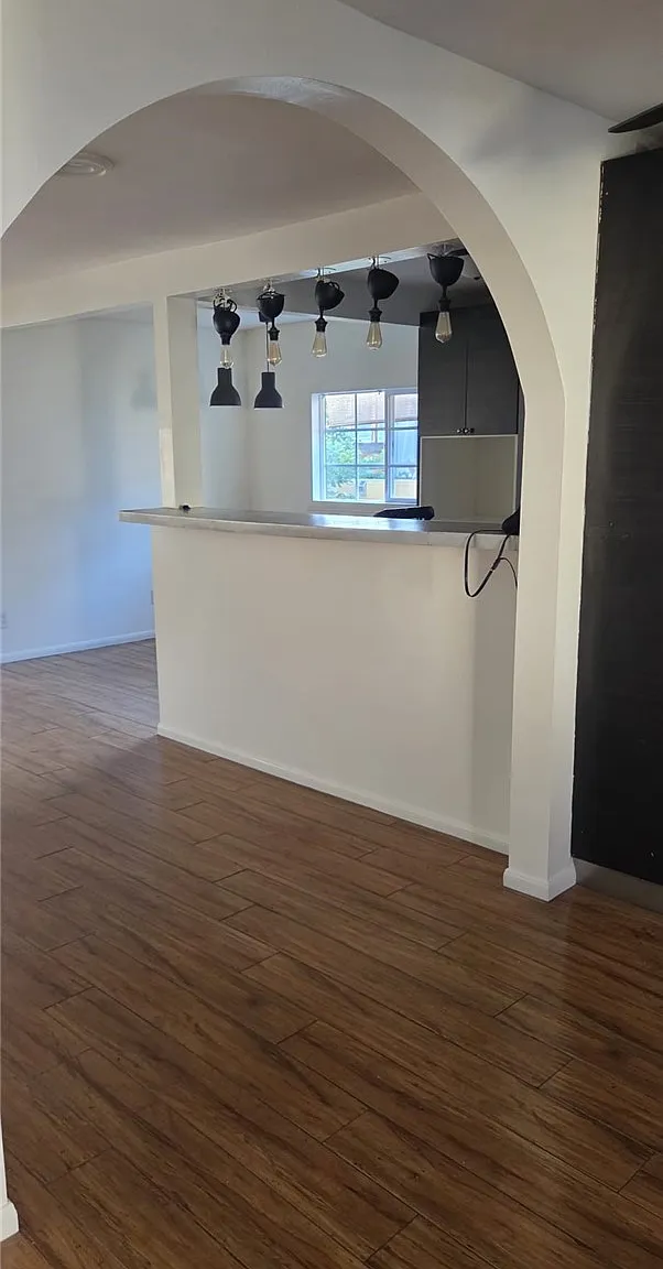 4 bed, 1.5 bath, 1426 sqft, $4,500 — Photo 4
