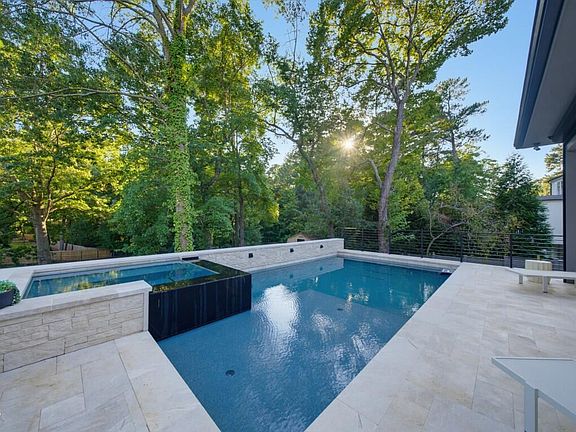 2nd image of 4907 Yadkin Dr
