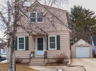 206 14th Ave NE, Rochester, MN 55906