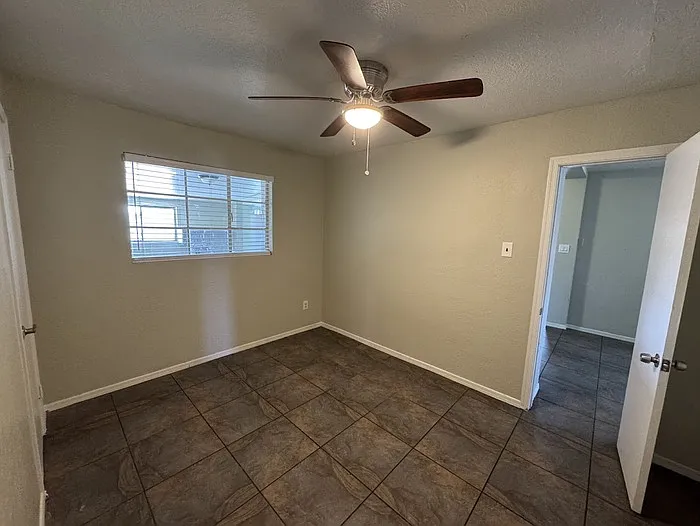 3241 W Pierson St — Photo 14