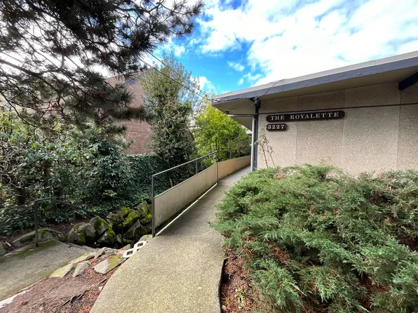 3227 14th Ave W APT 1, Seattle, WA 98119