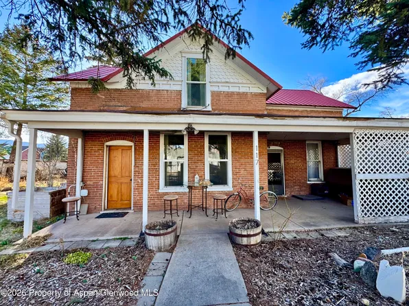 117 N 8th St, Carbondale, CO 81623