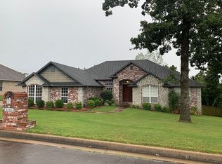 1114 Solitude Dr, Van Buren, AR 72956
