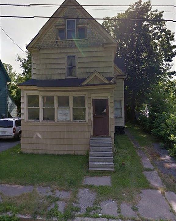 1st image of 230 Leon St