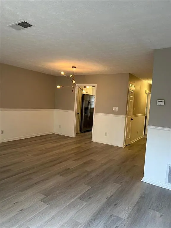 2 bed, 2.5 bath, 1260 sqft, $2,400 — Photo 3