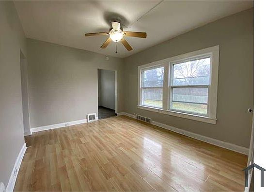 3rd image of 7918 Force Ave #1