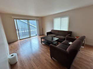 3911 Whitman Ave N APT 301, Seattle, WA 98103