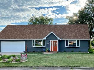 6403 N Greenmont Rd, Peoria, IL 61614