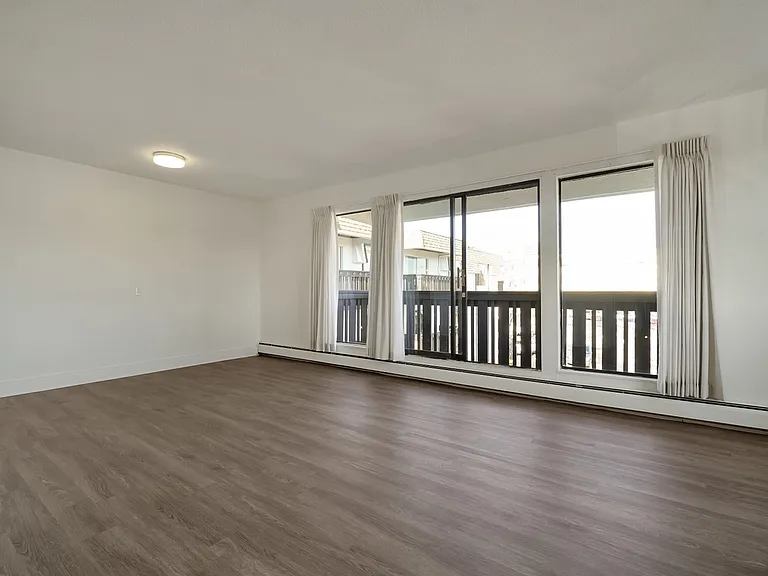 908 Market St — Photo 7