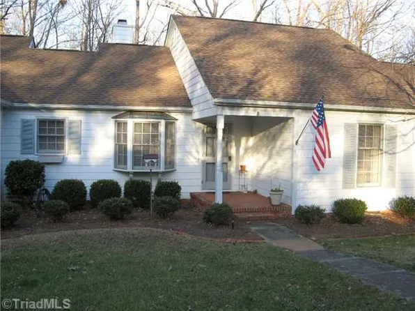 922C Chatfield Sq, Jamestown, NC 27282