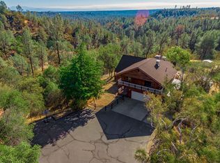 7955 Calle De Gato, Redding, CA 96001