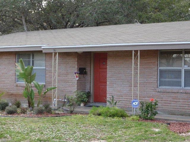 1st image of 652 S 11th St