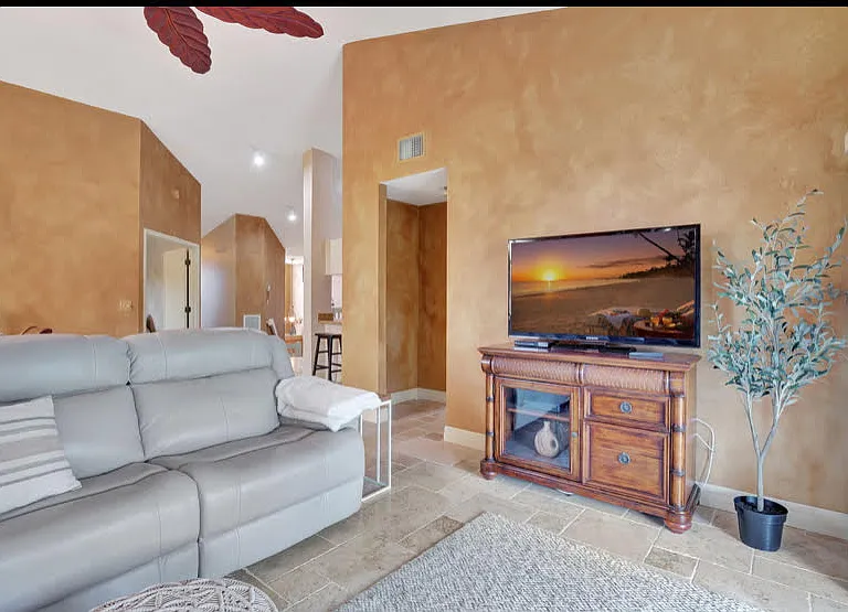 2103 Tama Cir #202 — Photo 13
