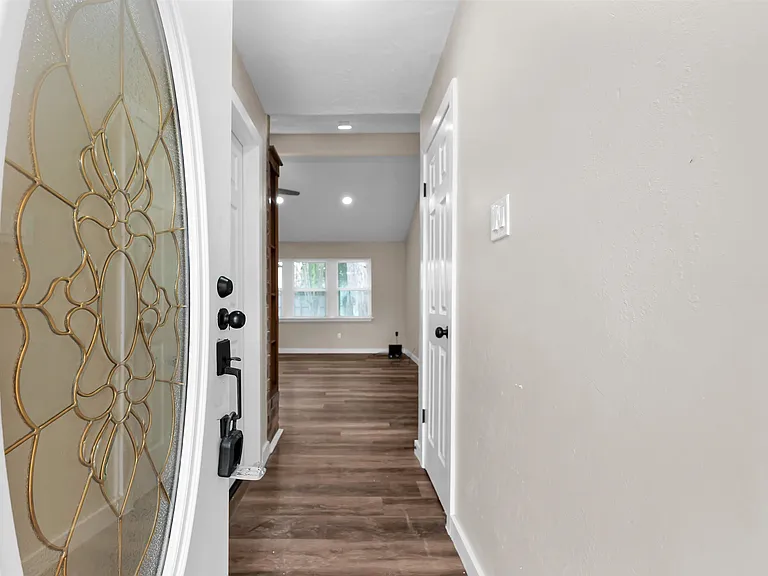 6211 Coachgate Dr — Photo 17