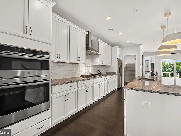 23685 Hopewell Manor Ter — Photo 12