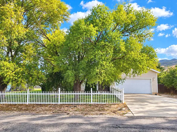 4428 N Tumbleweed Dr, Enoch, UT 84721