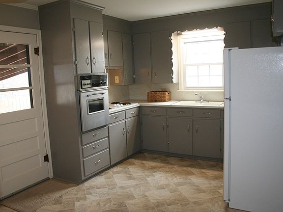 5th image of 120 W Tickle St