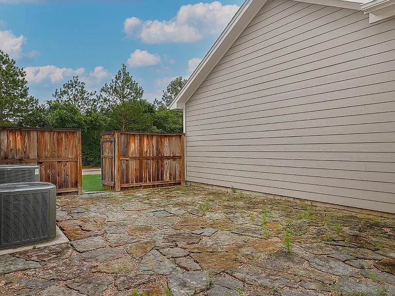 154 Kendrick Pines Blvd — Photo 32