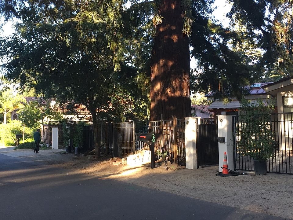1st image of 20 Redwood Way