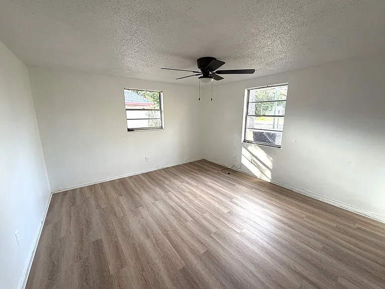 2227 E 133rd Ave — Photo 3