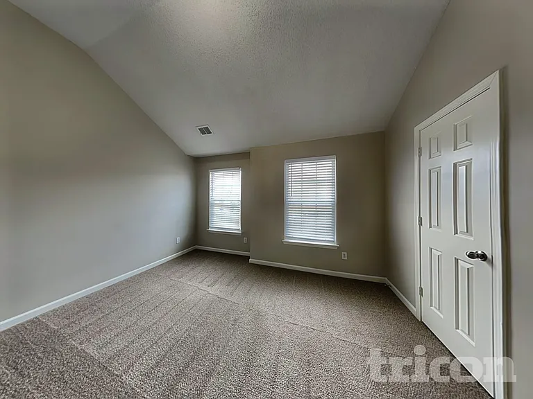 135 Belmont Ter — Photo 13