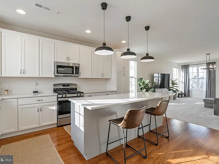 350 Flintrock Ct — Photo 9