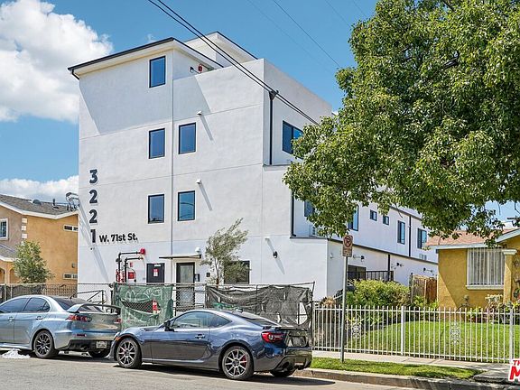 3rd image of 3221 W 71st St