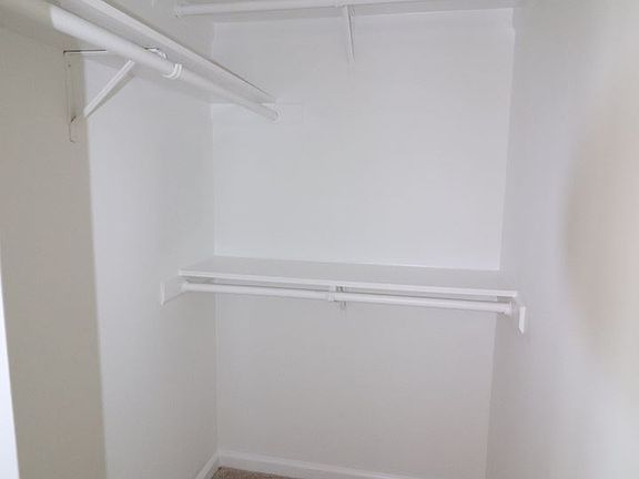 5th image of 447 Westgate Blvd