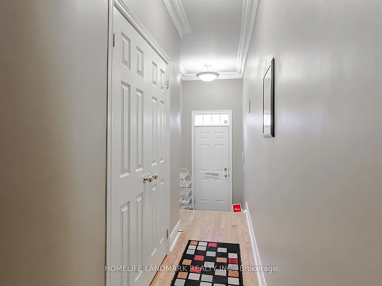 2283 Lake Shore Blvd W #B — Photo 16