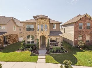 1028 King George Ln, Aubrey, TX 76227