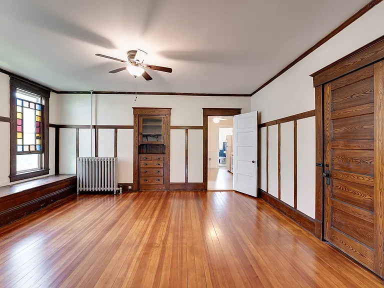 54 Montgomery Ave — Photo 10