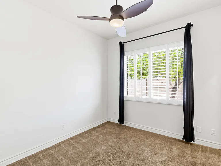 622 E Vinedo Ln — Photo 27