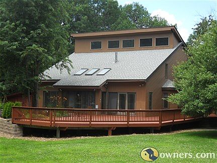 Wrap around entertainment deck with 2 waterfalls