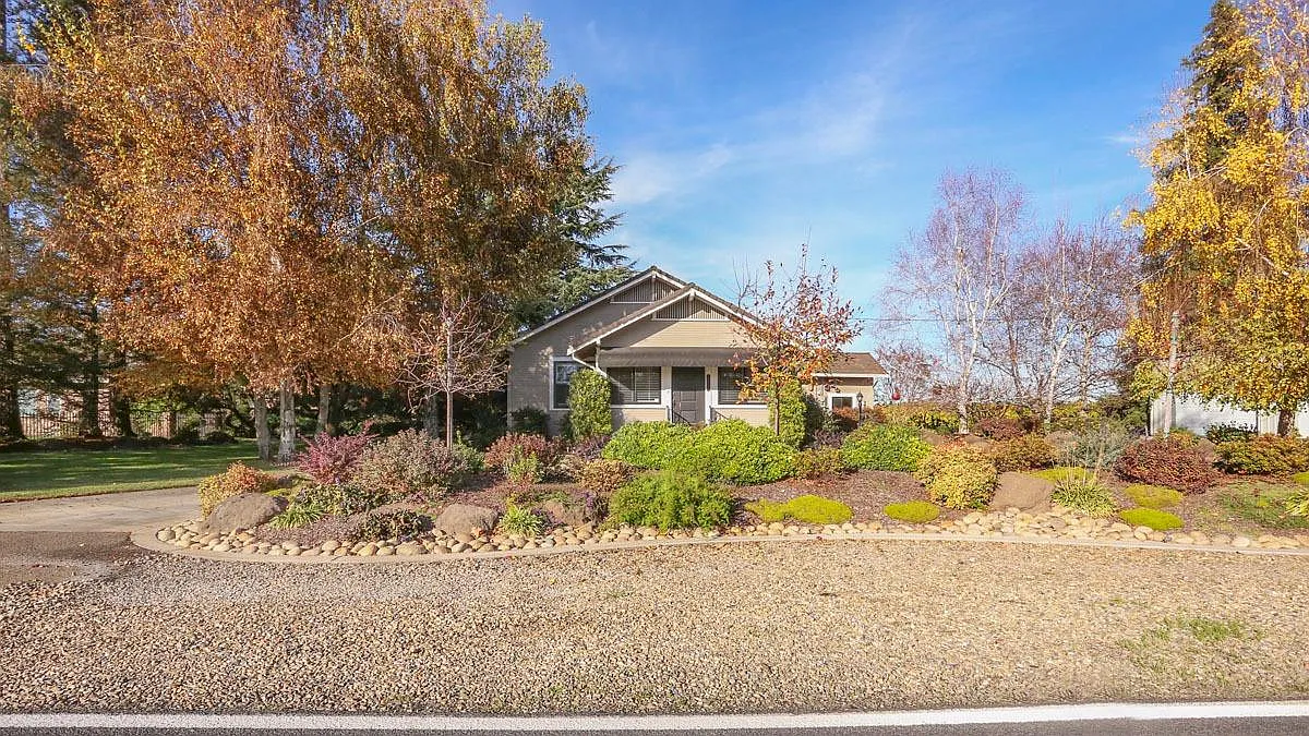 5655 E Woodbridge Rd photo 1