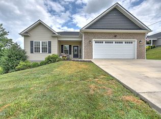 2057 Poplar Ridge Ct, Piney Flats, TN 37686